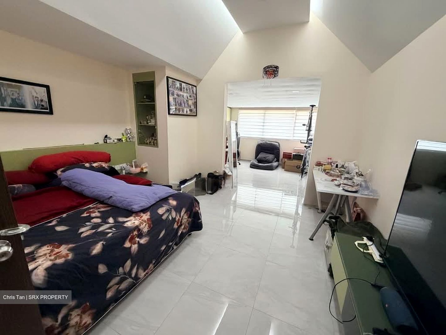 Flora Road (D17), Terrace #567962231